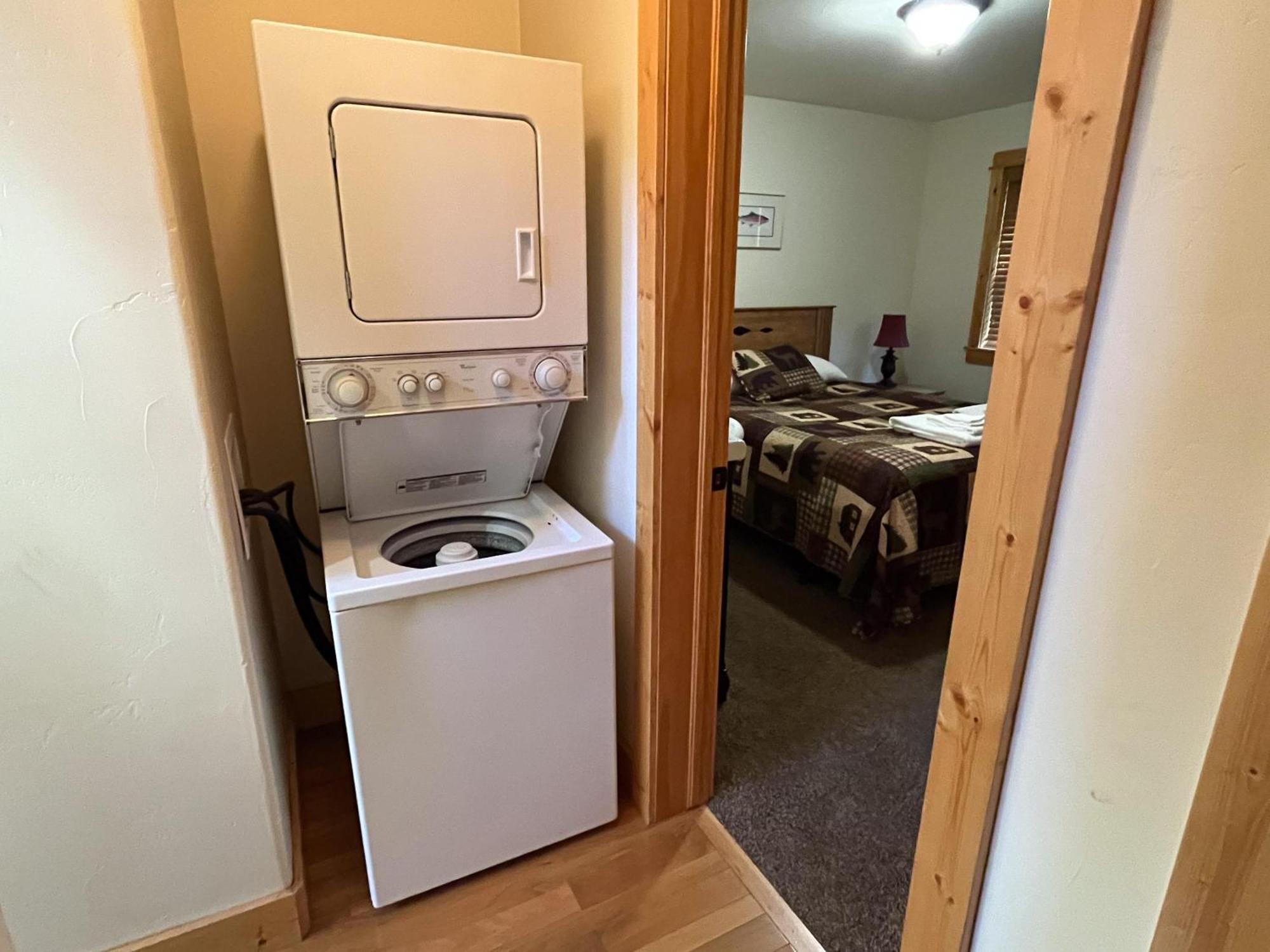 Cabin 28 Almont 外观 照片