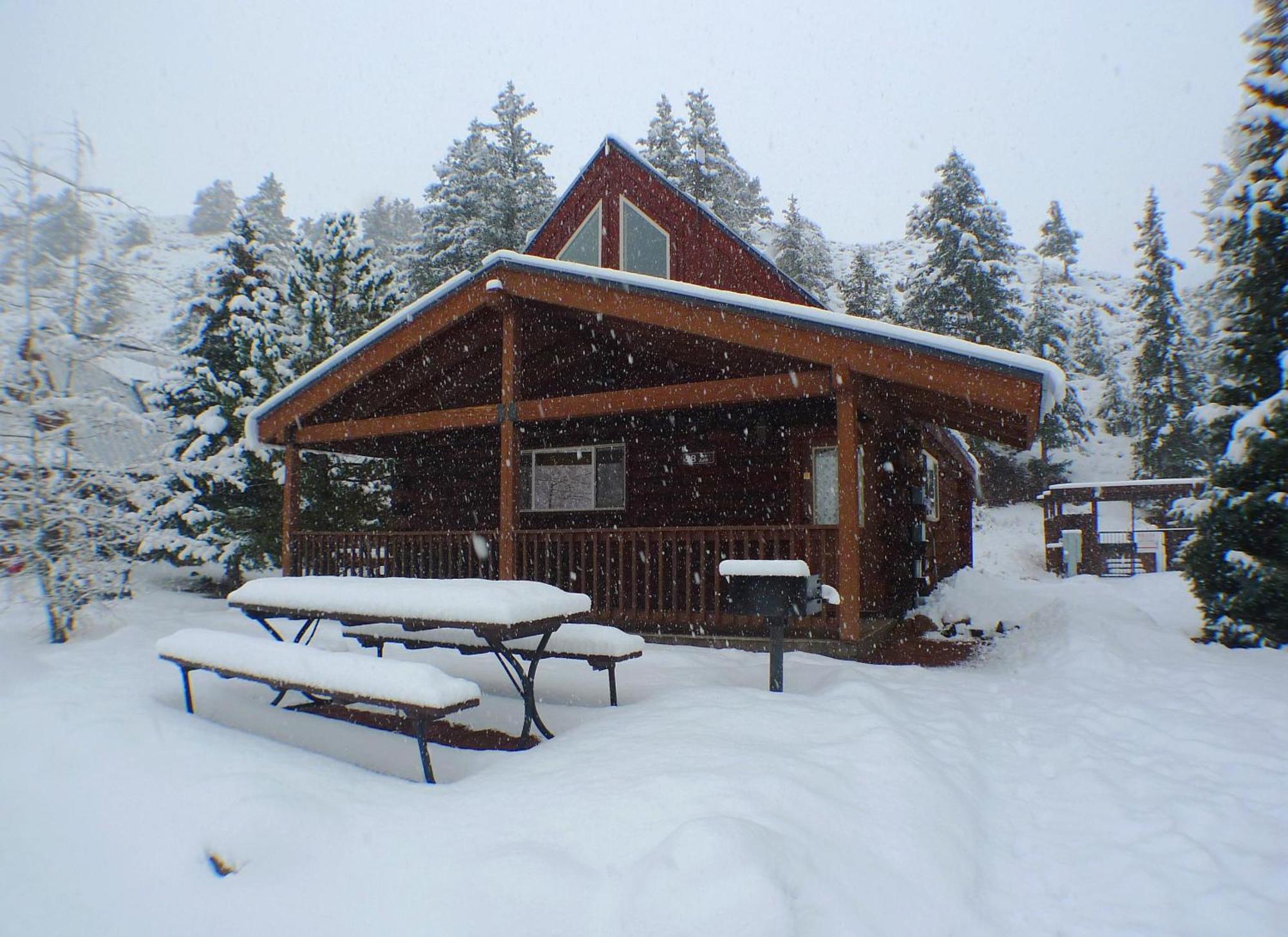 Cabin 28 Almont 外观 照片